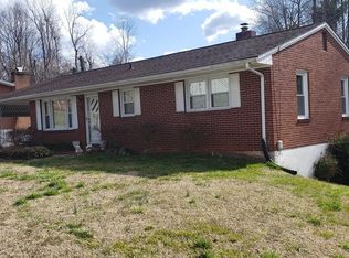 810 Barrows Mill Rd, Martinsville, VA 24112