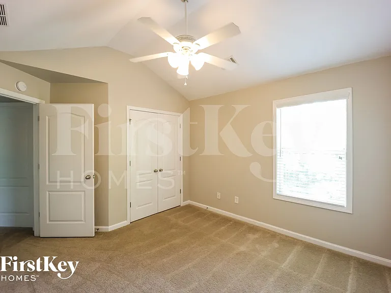 79 Stonebridge Xing — Photo 12