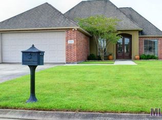 13848 Timberlake Dr, Denham Springs, LA 70726