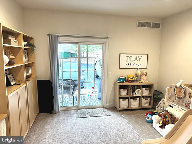 1324 W Chester Pike #203 — Photo 7