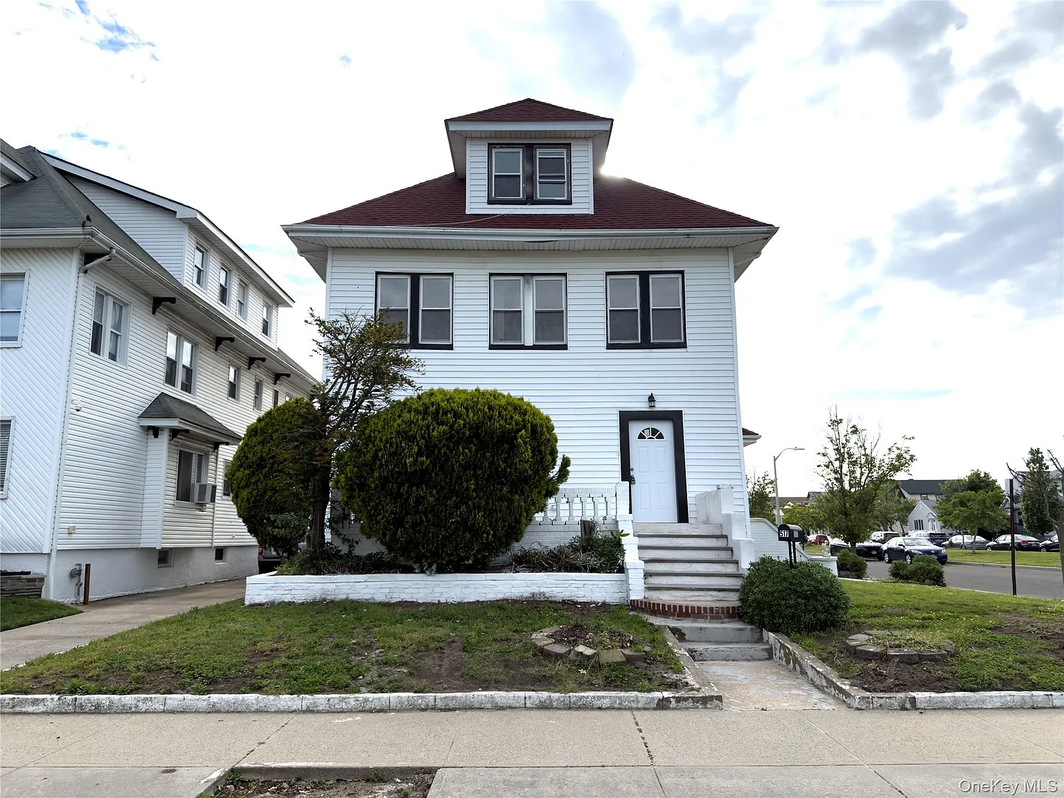 6 bed, 2.0 bath, 2000 sqft, $6,500 — Photo 2