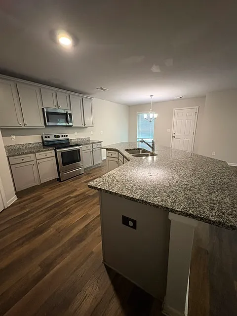 75 Madison Way - 1 — Photo 3