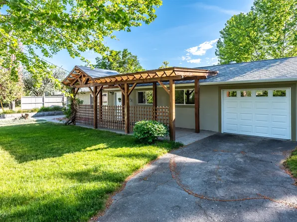 1080 Morningstar Rd, Oliver, BC V0H 1T6