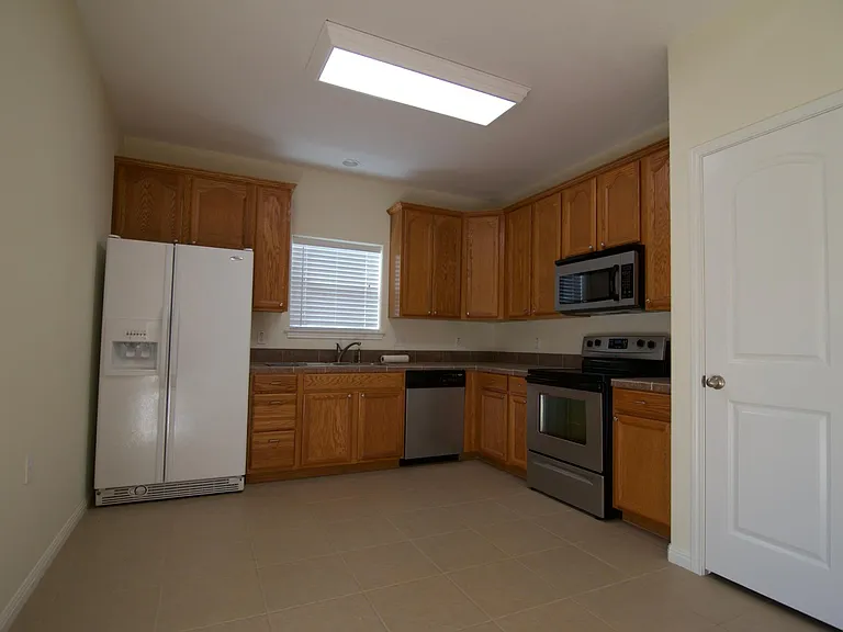 1101 Delmar St — Photo 11