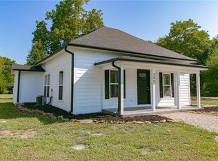 302 W Olinger St, Strasburg, MO 64090