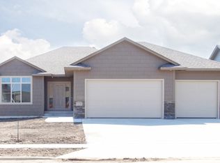 6206 S Badlands Ct, Sioux Falls, SD 57108