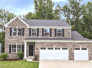 35405 Crystal Creek Ct, Grafton, OH 44044