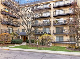 8600 Waukegan Rd UNIT 103E, Morton Grove, IL 60053