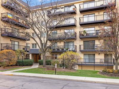 8600 Waukegan Rd UNIT 103E, Morton Grove, IL, 60053
