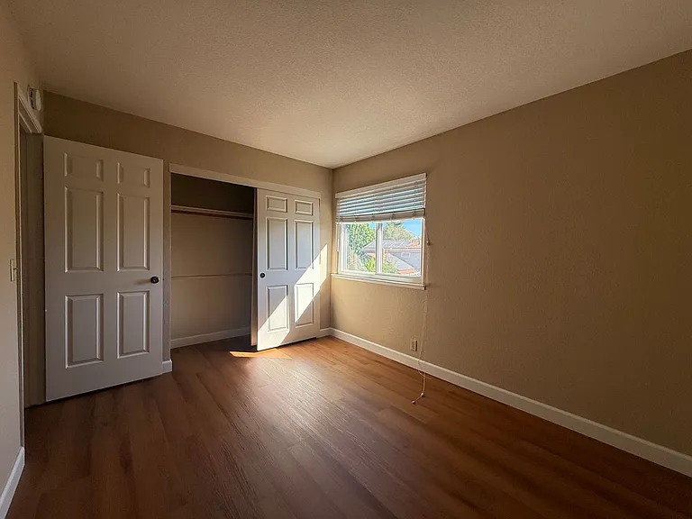 6556 Idlebrook Ct — Photo 14