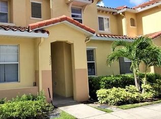5352 Paradise Cay Cir, Kissimmee, FL 34746