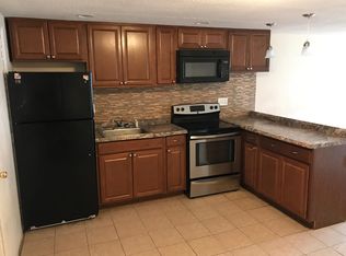 2 Carriage Hill Rd APT 3, Amesbury, MA 01913