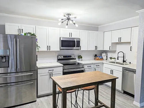1812 NE 11th Ave #2 Photo 1
