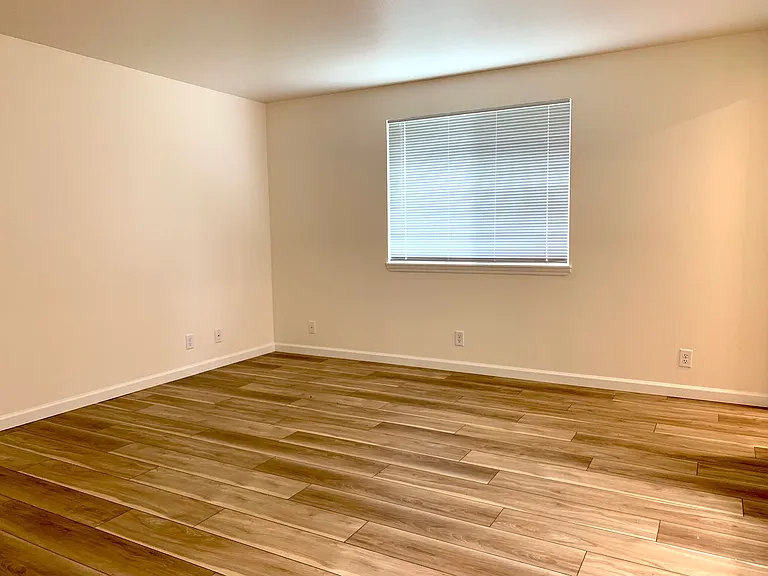 2424 Melrose Loop — Photo 21