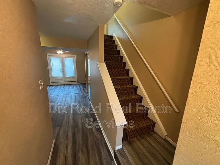 1415 Villa Ct #1 — Photo 4