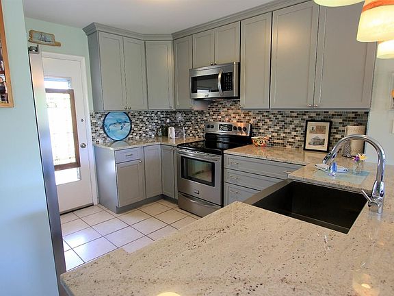 5th image of 2601 S Roosevelt Blvd APT 314C