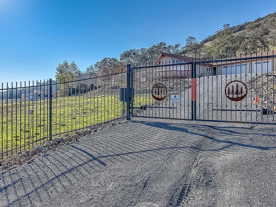 1st image of 2266 Danaher Dr