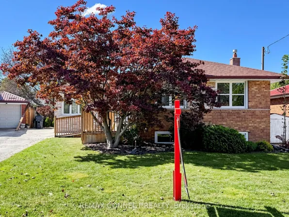15 Grassington Cres, Toronto, ON M1G 1X4