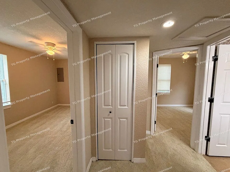 4815 Headley Ter