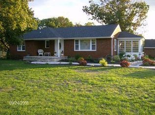 49 W Tomlin Station Rd, Mickleton, NJ 08056