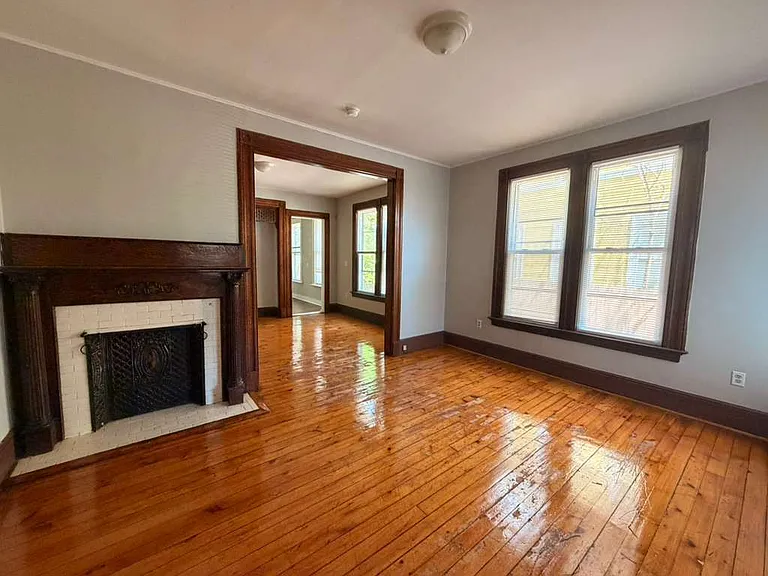 331 Edgewood Ave #1B — Photo 3