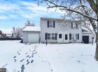 2957 Solar Dr, Dover, PA 17315