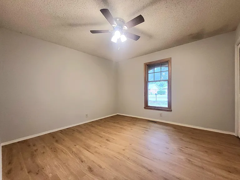 3232 S Roanoke Ave — Photo 7