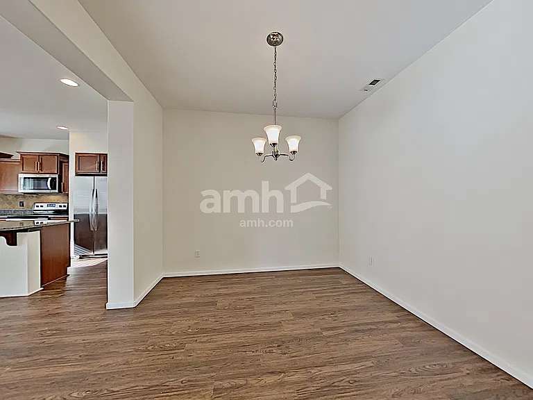 20510 5th Avenue Ct E — Photo 5