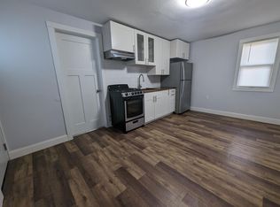 205 Oskaloosa St #105, Pella, IA 50219