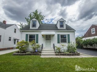 20706 Raymond St, Maple Heights, OH 44137