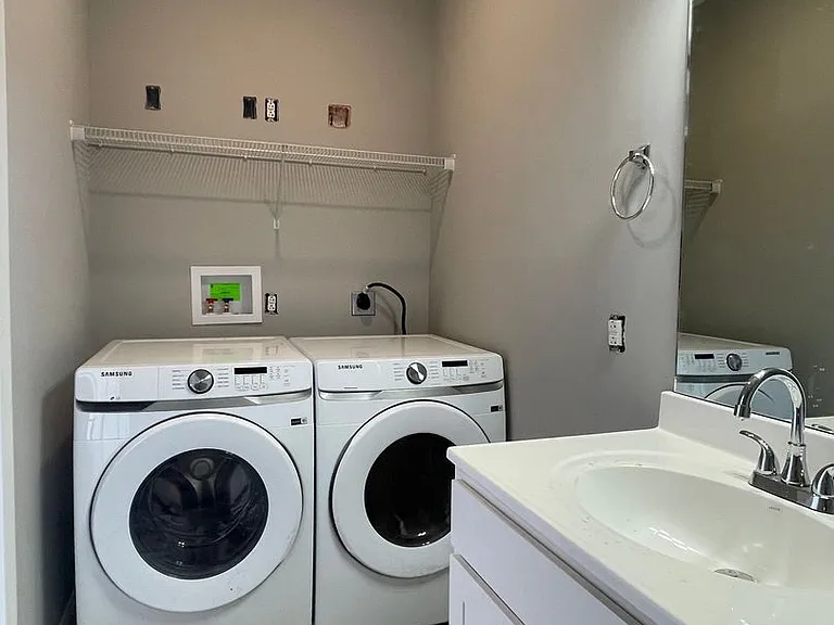 515 Wellington Way — Photo 4