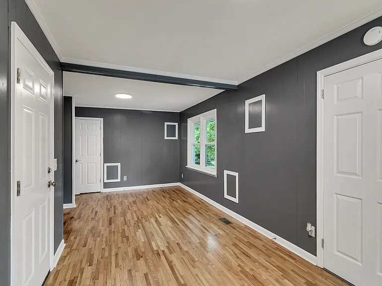 1013 Madison St — Photo 9