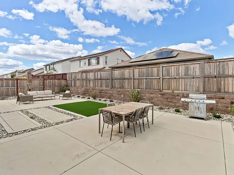 4292 Crescent Way — Photo 36