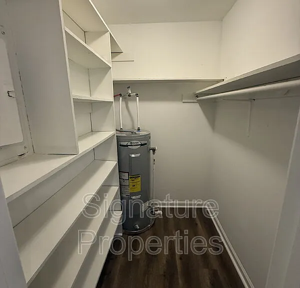 631 Quincy St #E — Photo 10