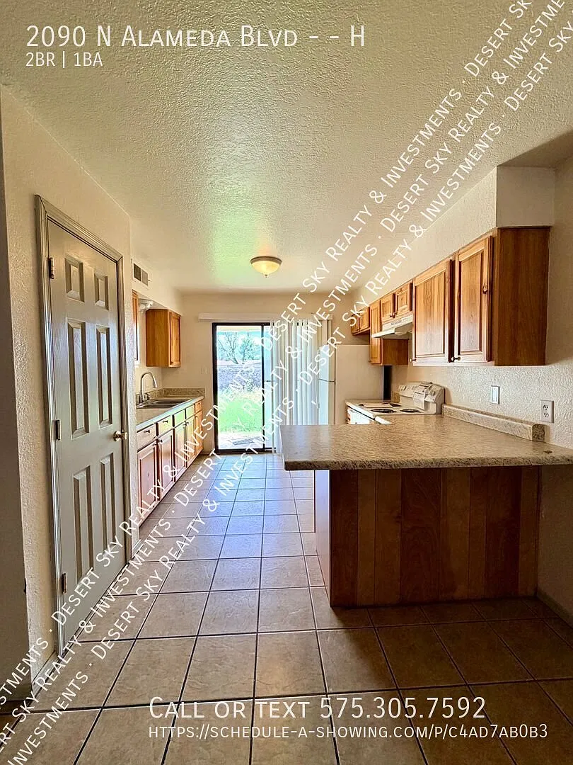 2 Bedroom 1 Bath Apartment — Photo 4