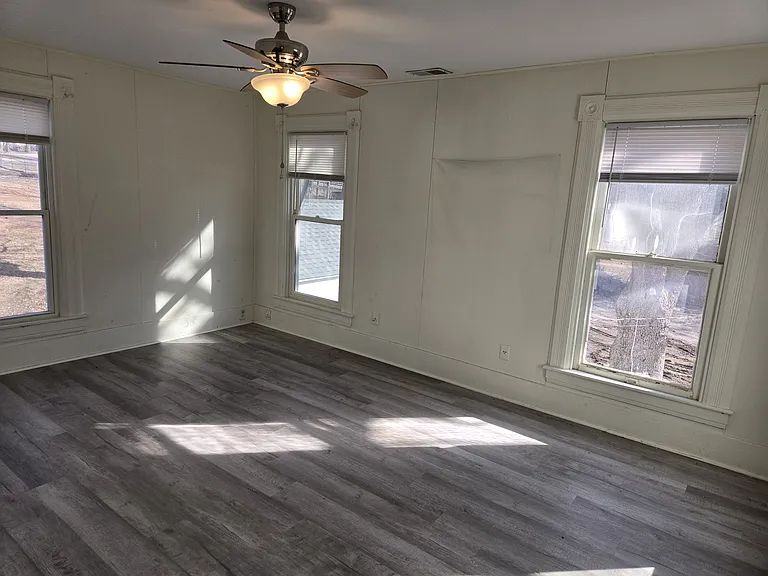 102 Emerson St — Photo 13