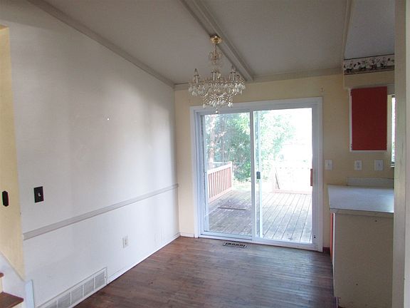 3rd image of 1090 Elodie Dr