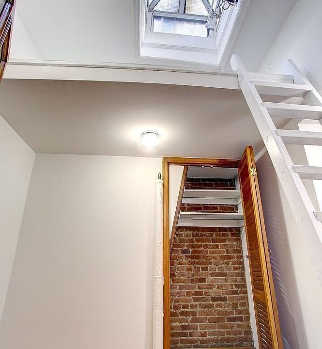 2nd image of 148 W 70th St APT 17