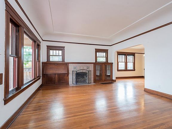 2nd image of 4568 Marlborough Dr