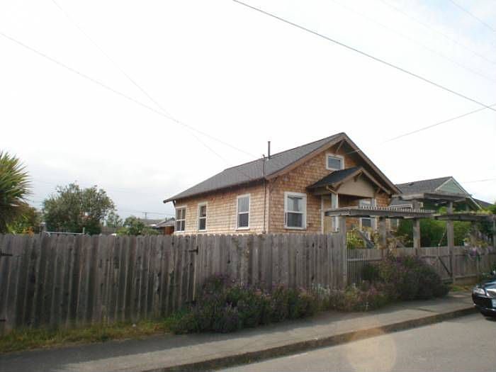 2nd image of 1716 West Ave