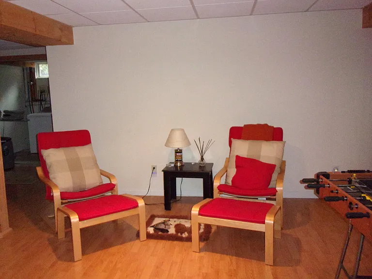 5 Old Country Rd — Photo 8