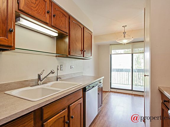 Kitchen / Breakfast Room