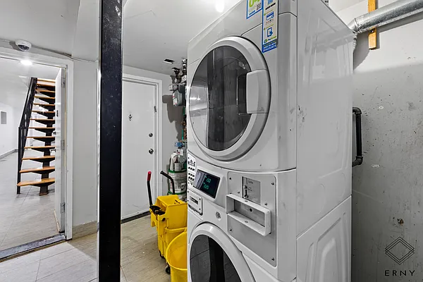 Rented by ERNY LLC | media 37