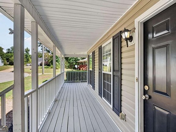 5th image of 23 Adair Ct