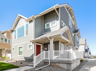 18612 E 47th Dr, Denver, CO 80249