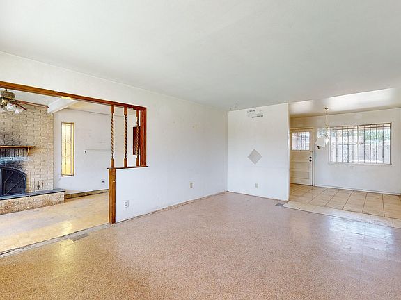 2nd image of 470 Mooreland St