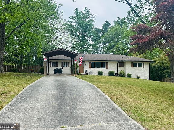 4th image of 605 Rocky Branch Rd
