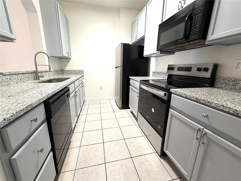 6335 Contessa Dr #201 — Photo 5