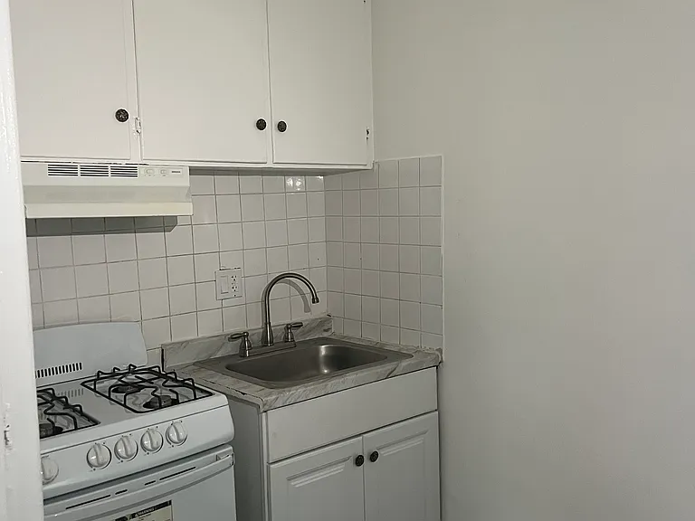 227 S Bonnie Brae St #G — Photo 4