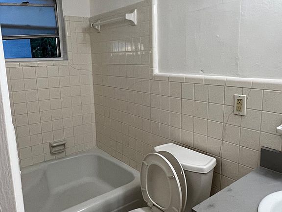 5th image of 619 Peachtree St #11